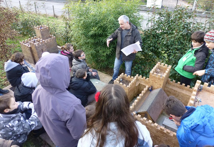 Exposé sur les châteaux forts en Isère, janvier 2015
